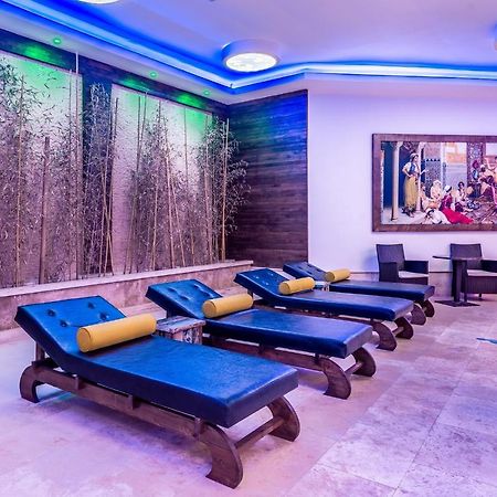 Vuni Palace Premium Hotel & Spa & Casino Beachfront Location ! Kyrenia  Exterior photo