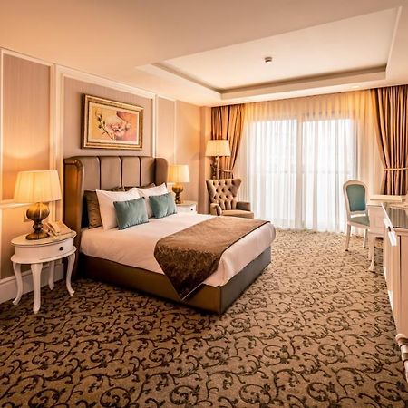 Vuni Palace Premium Hotel & Spa & Casino Beachfront Location ! Kyrenia  Exterior photo