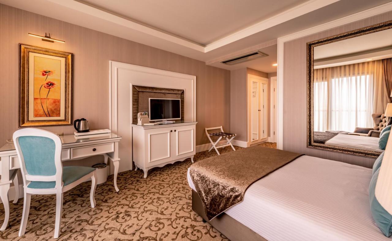 Vuni Palace Premium Hotel & Spa & Casino Beachfront Location ! Kyrenia  Exterior photo